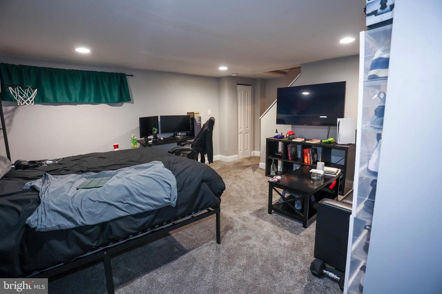 910 Dartmouth Road photo 34
