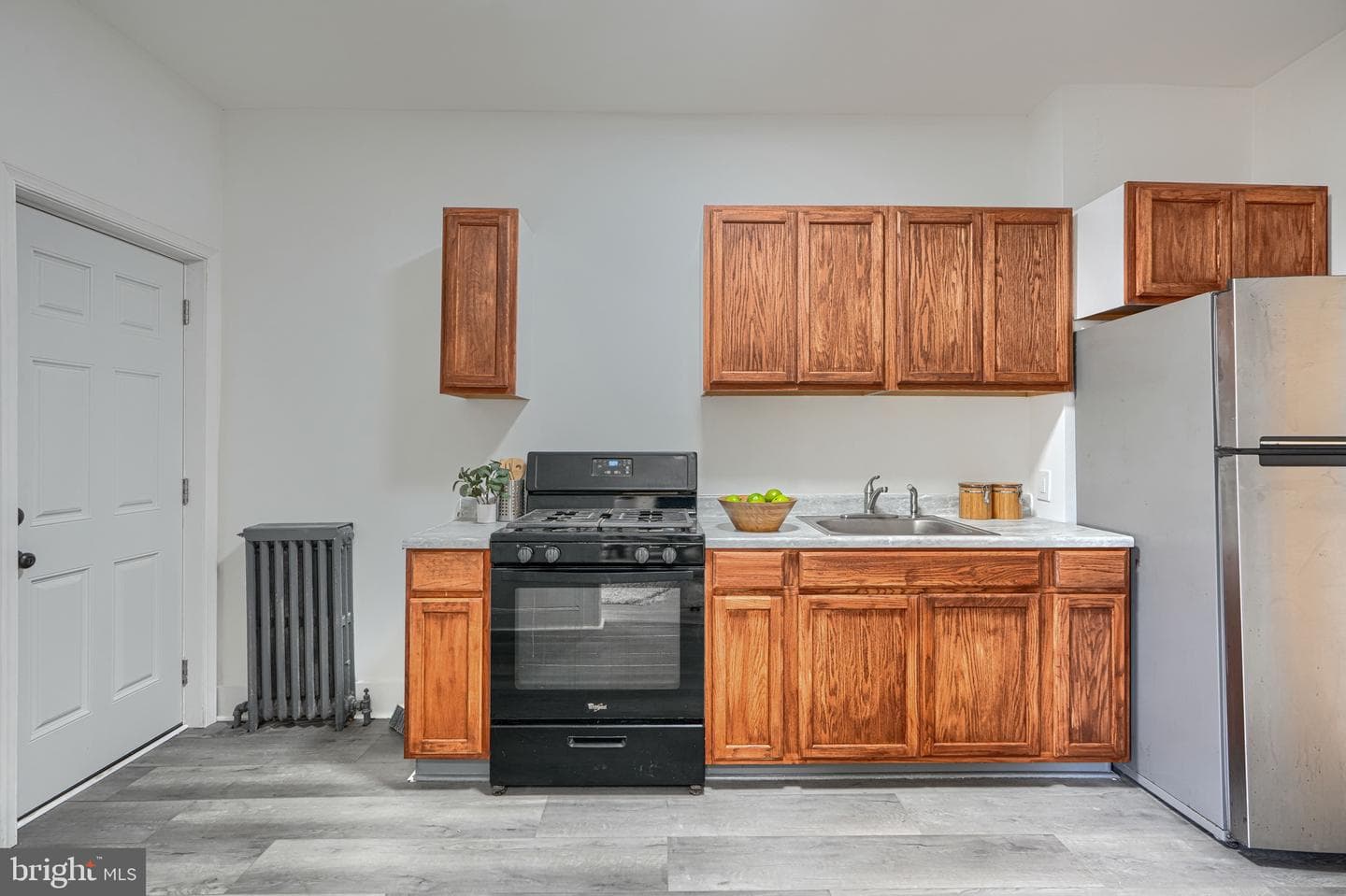 1627 E 32nd Street photo 14