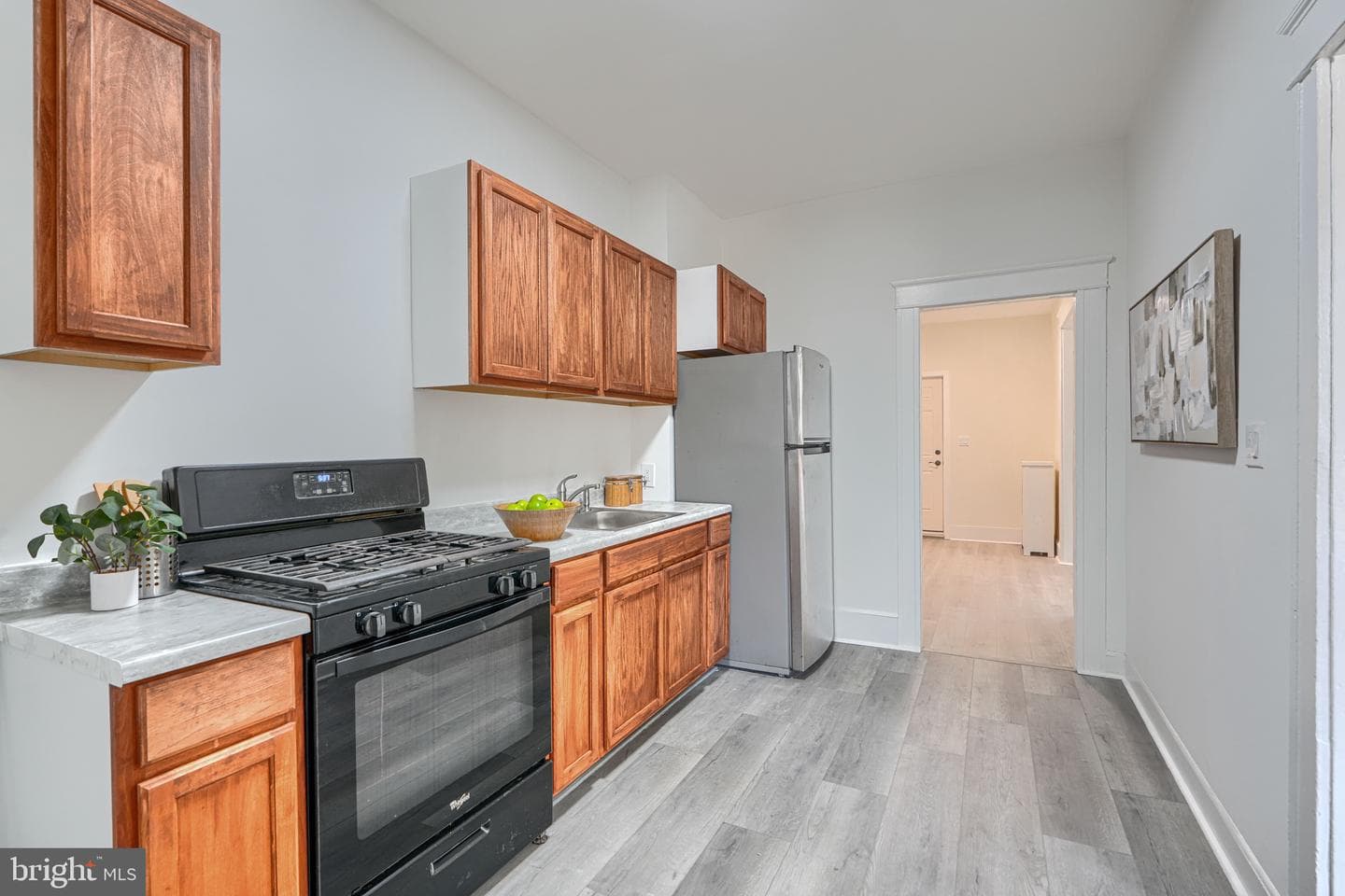 1627 E 32nd Street photo 15