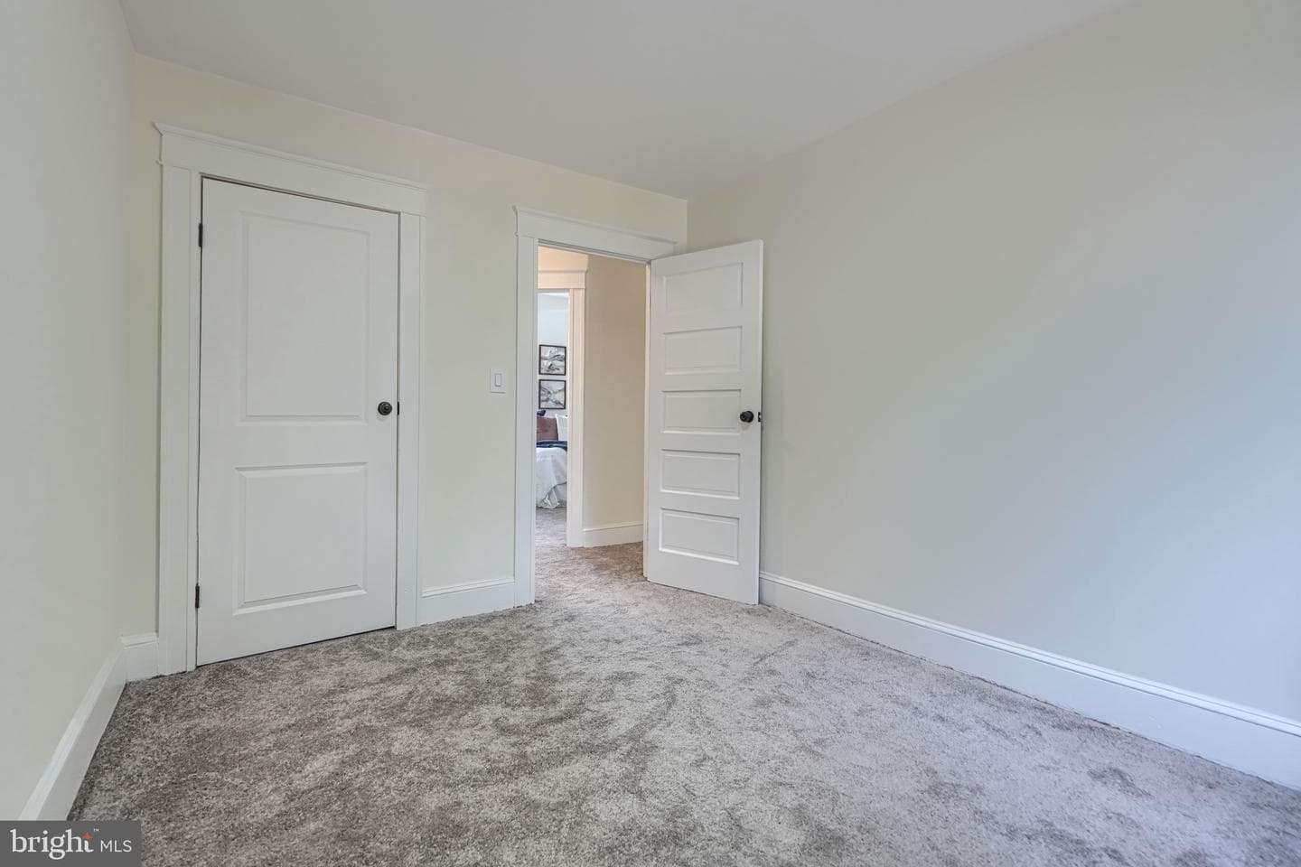 1627 E 32nd Street photo 27