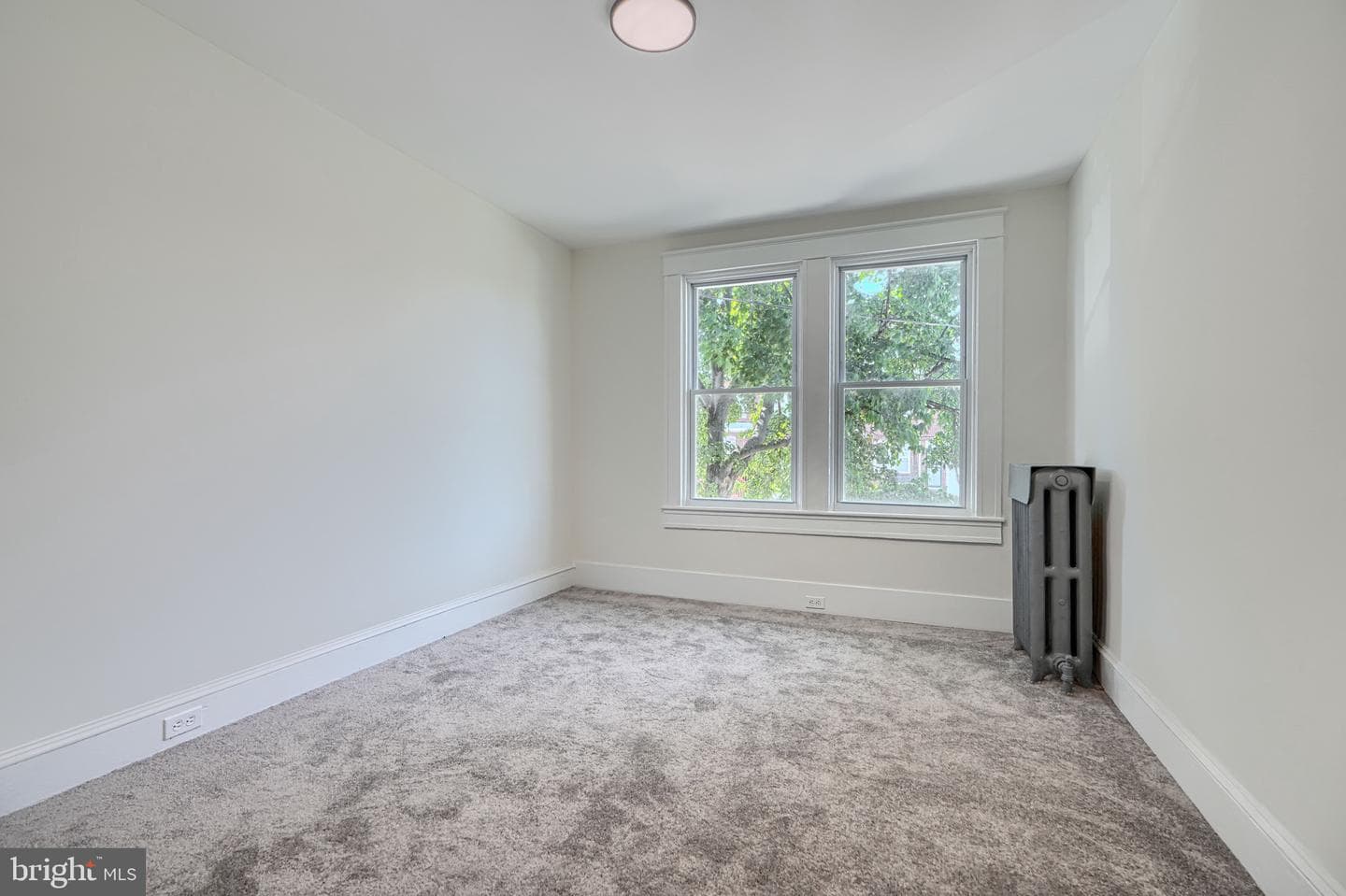 1627 E 32nd Street photo 29