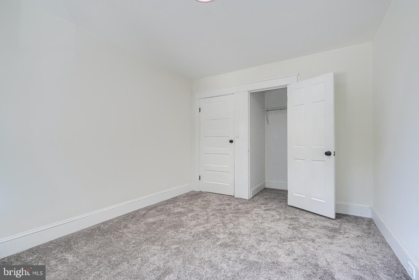 1627 E 32nd Street photo 31