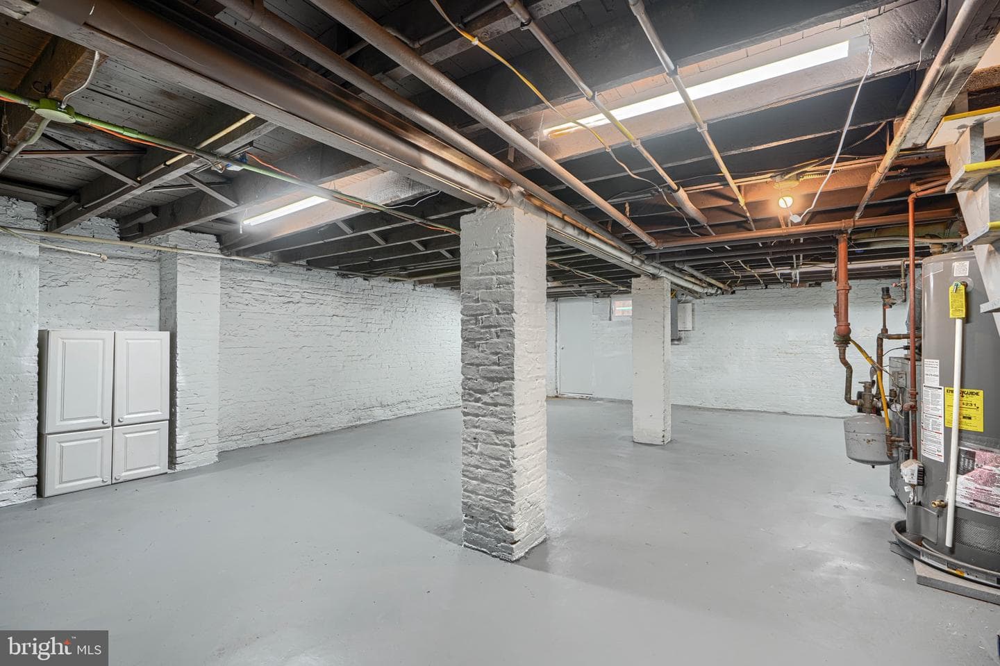 1627 E 32nd Street photo 37