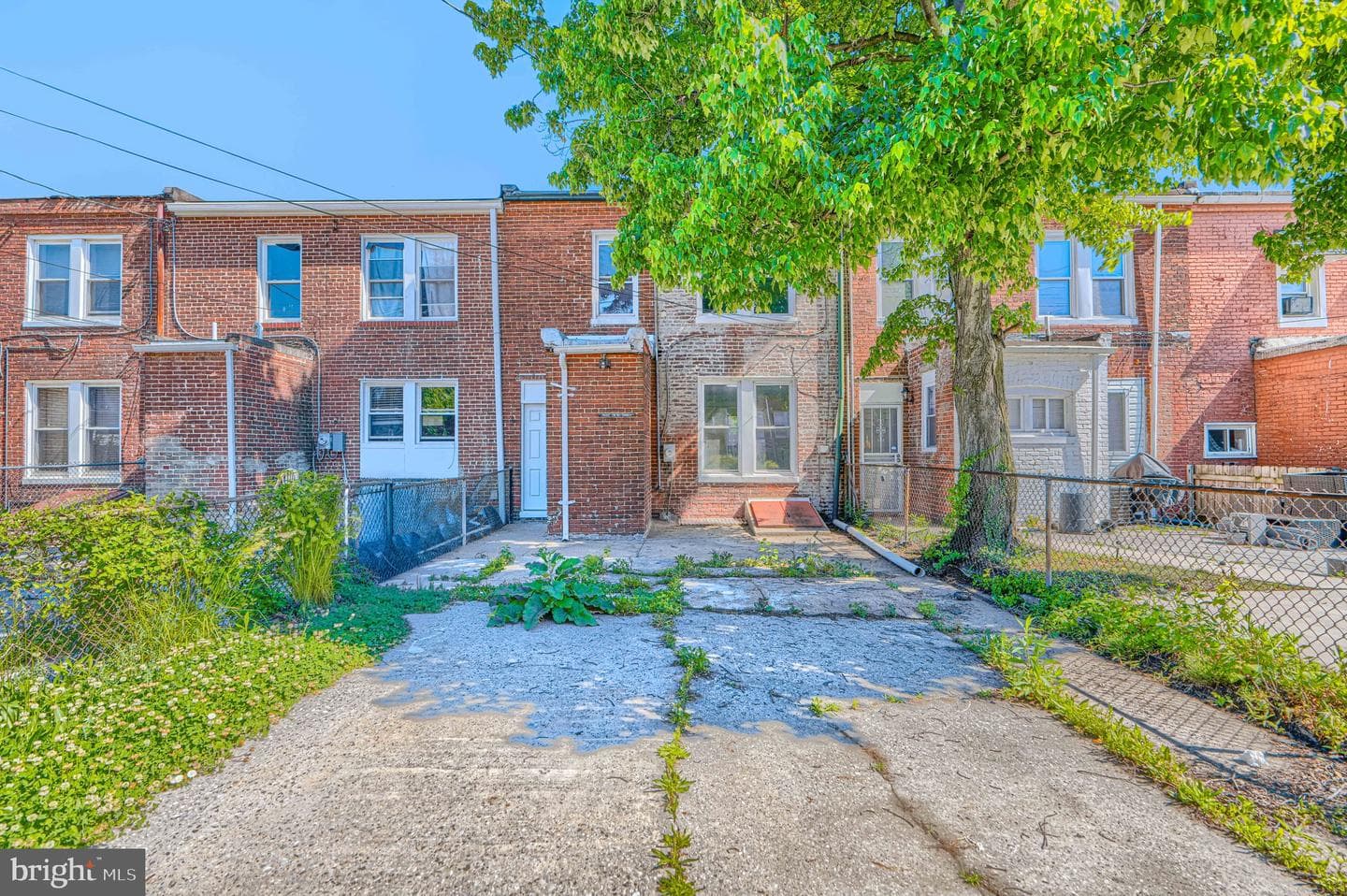 1627 E 32nd Street photo 42