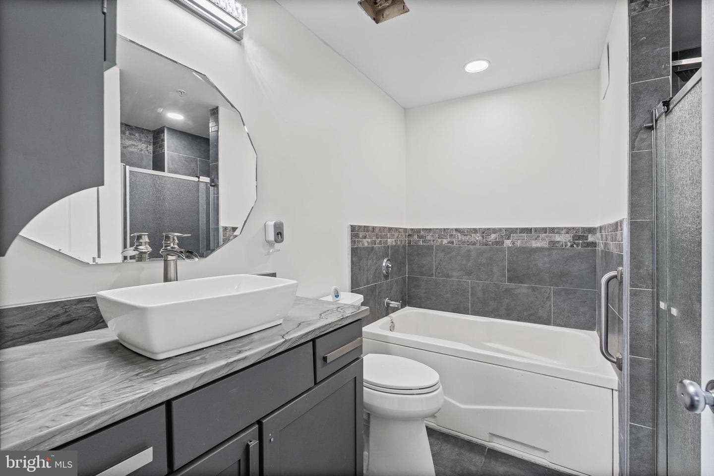 414 Water Street #2903 photo 24