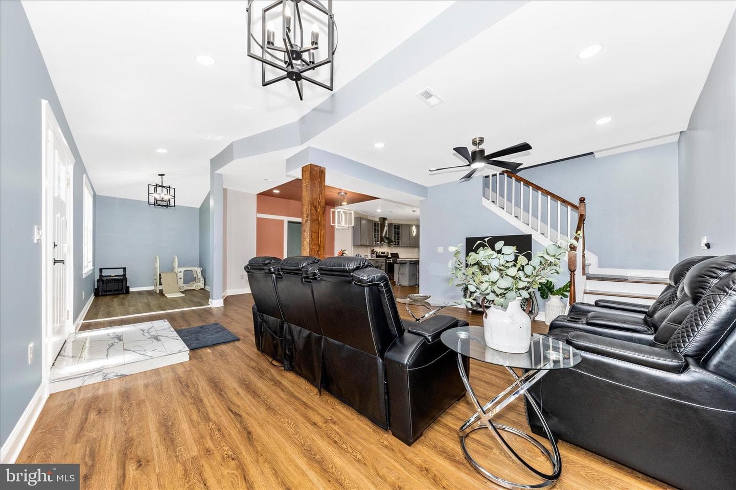 3606 W Rogers Avenue photo 4