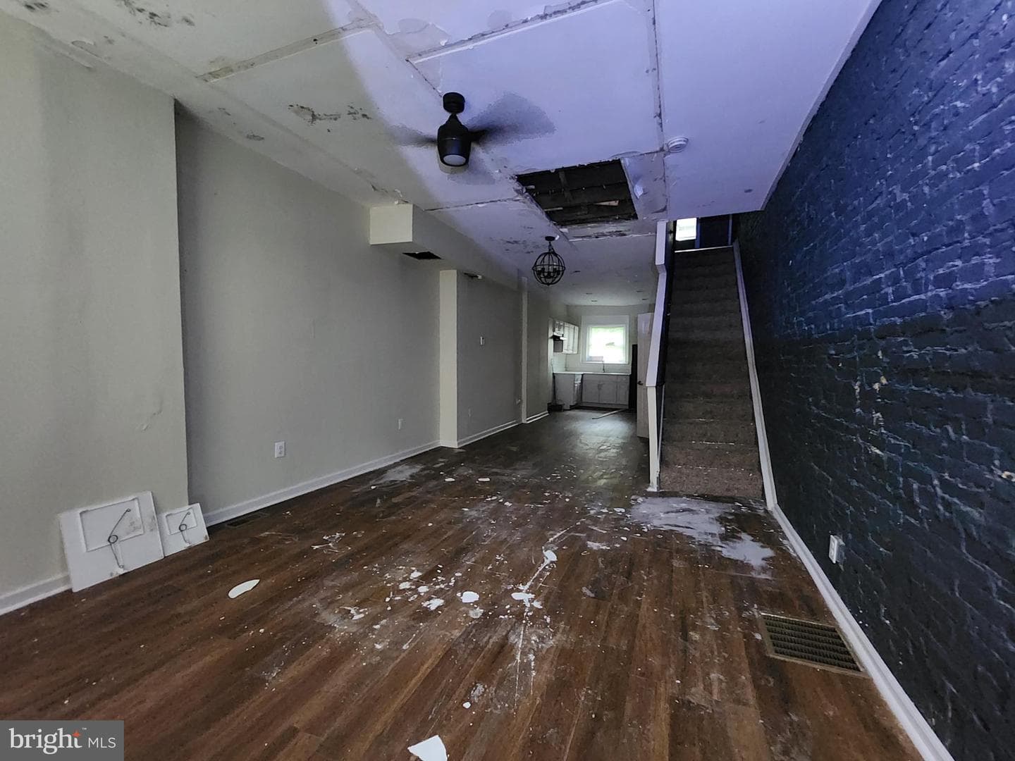 2557 W Baltimore Street photo 5