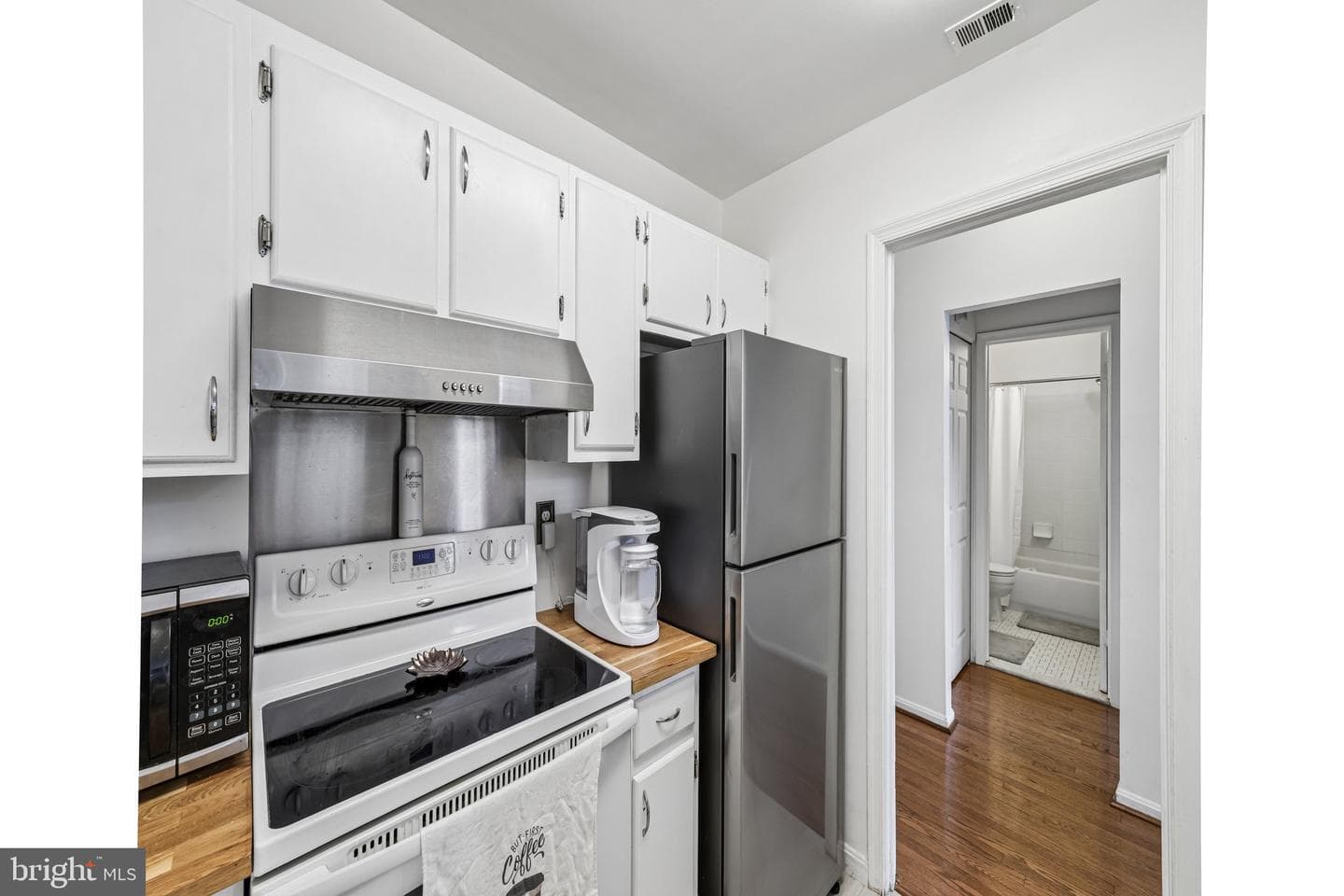 1714 Park Avenue #204 photo 14