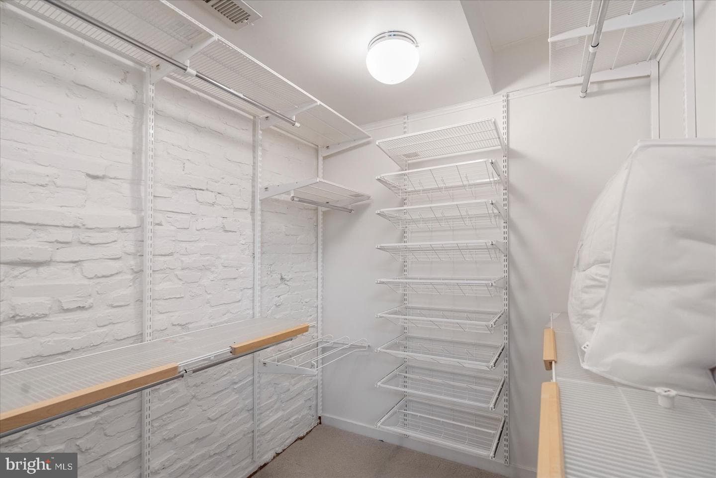 2125 Cambridge photo 28