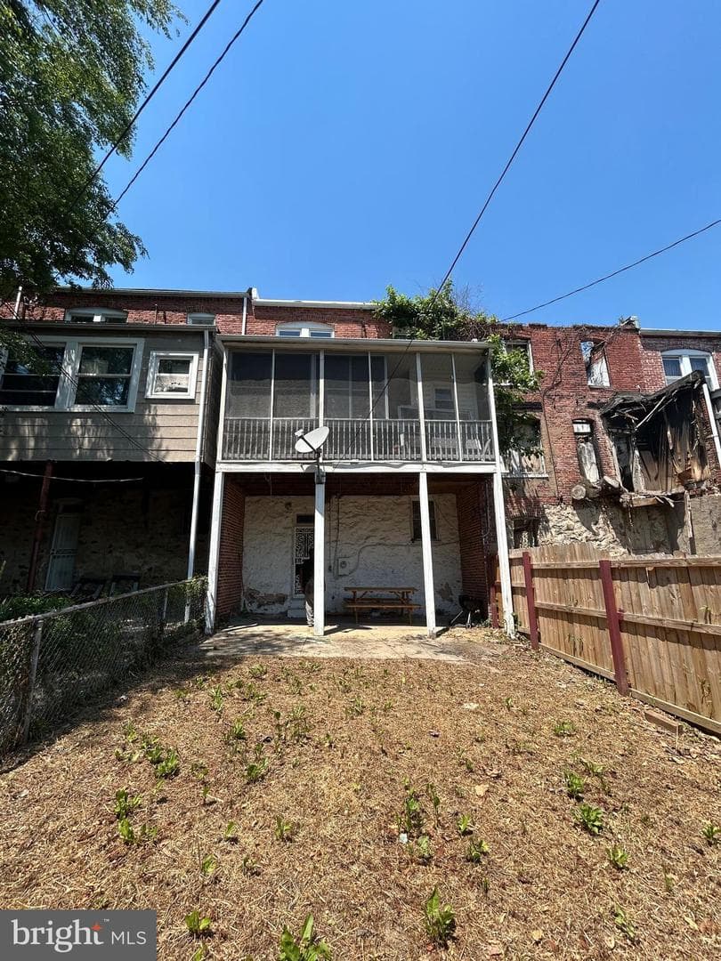 2811 W Lafayette Avenue photo 27