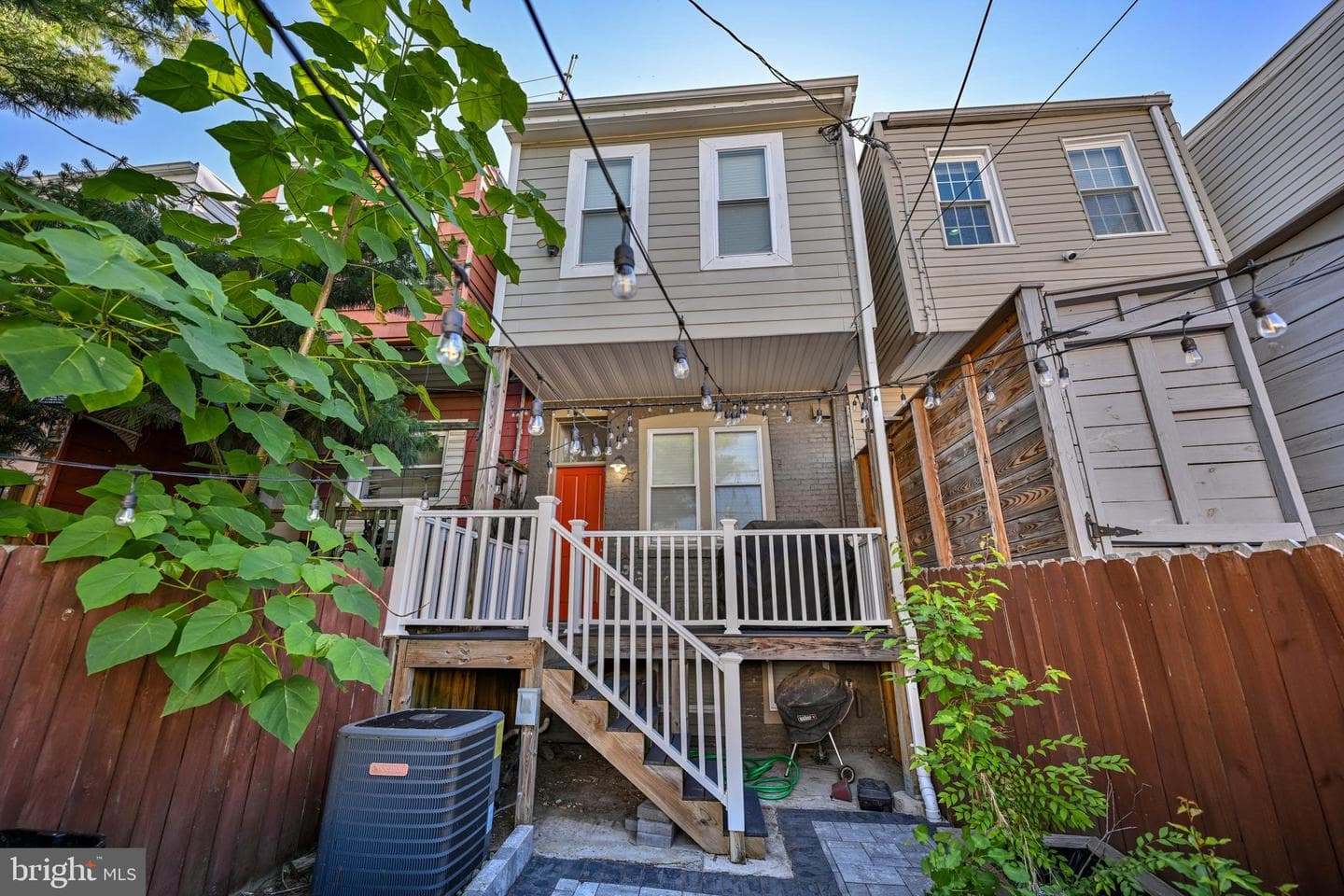 135 N Luzerne Avenue photo 30