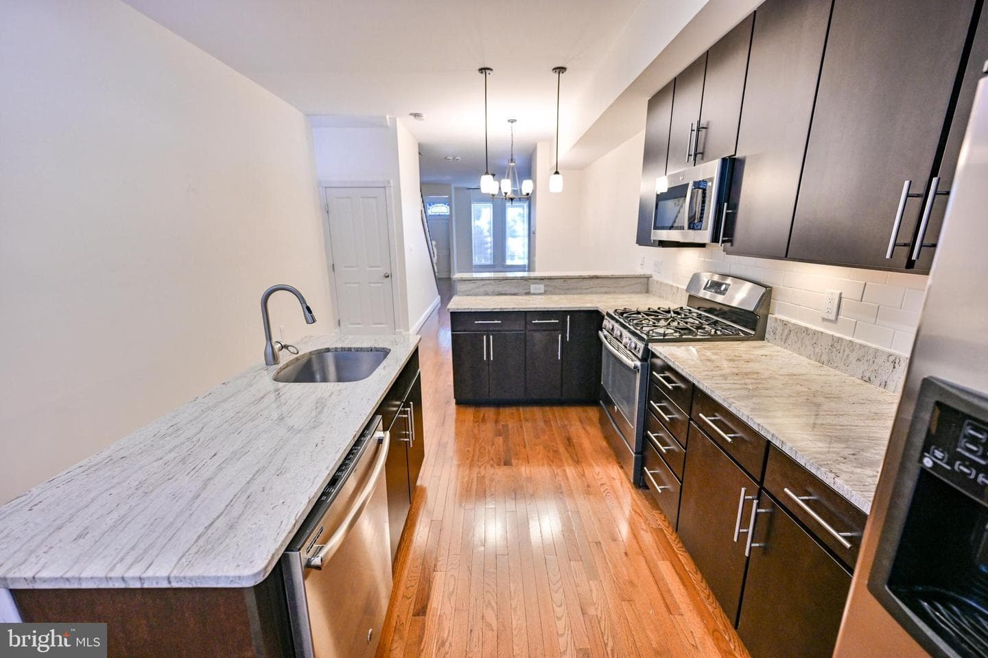 135 N Luzerne Avenue photo 6