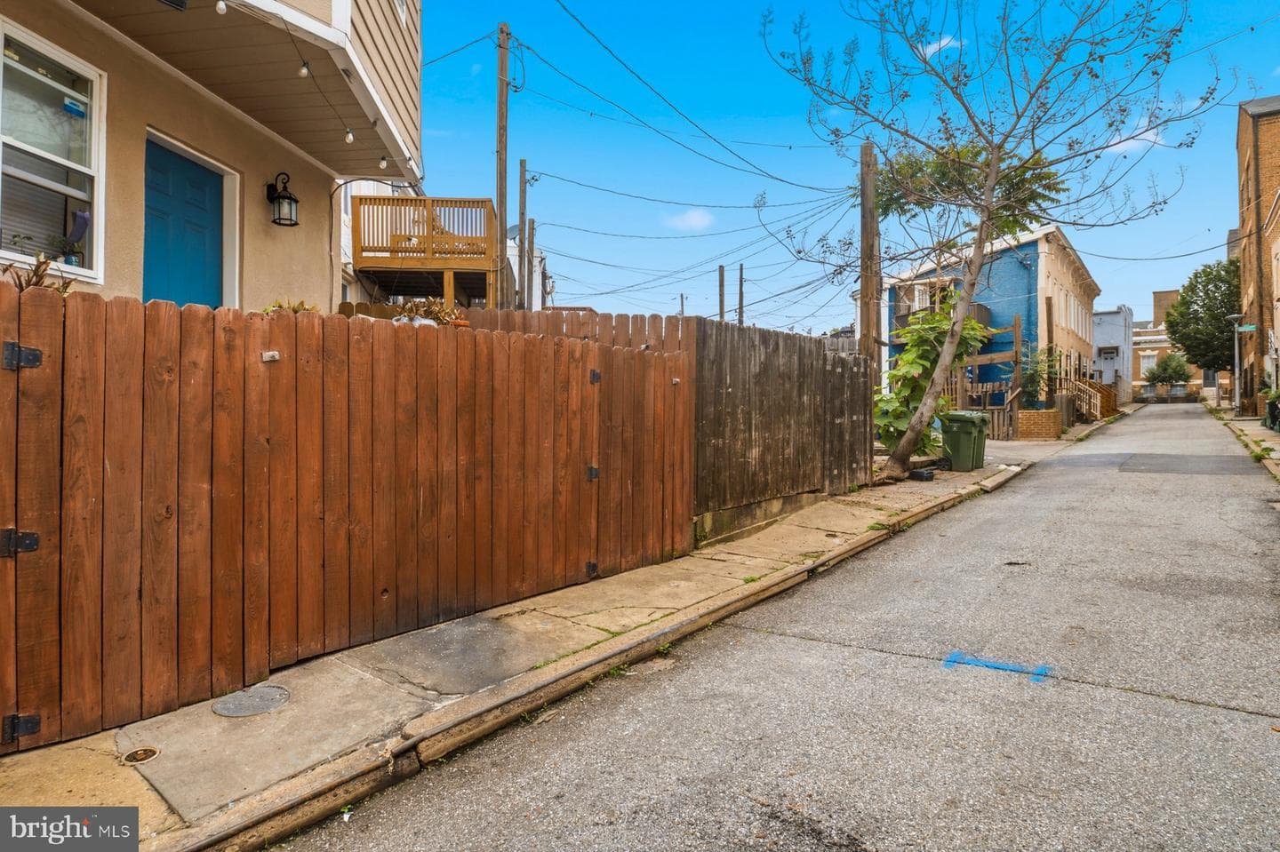 1202 W Cross Street photo 8