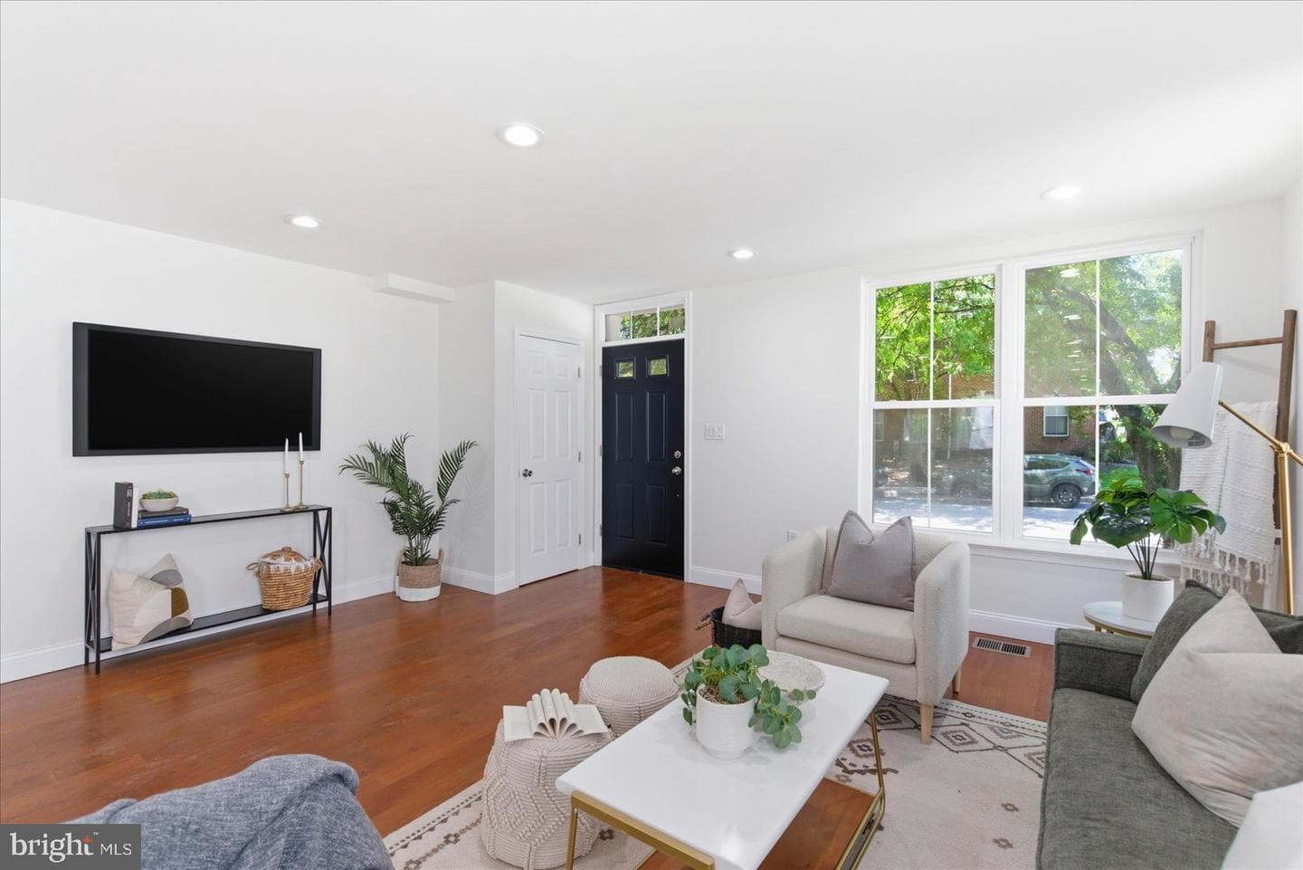1013 Myrtle Avenue photo 5