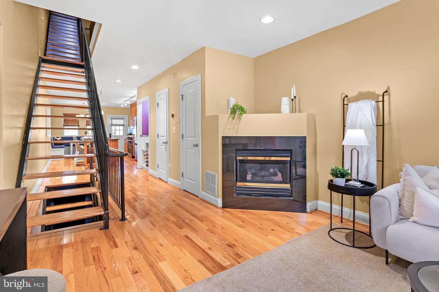 2912 Dillon Street photo 18