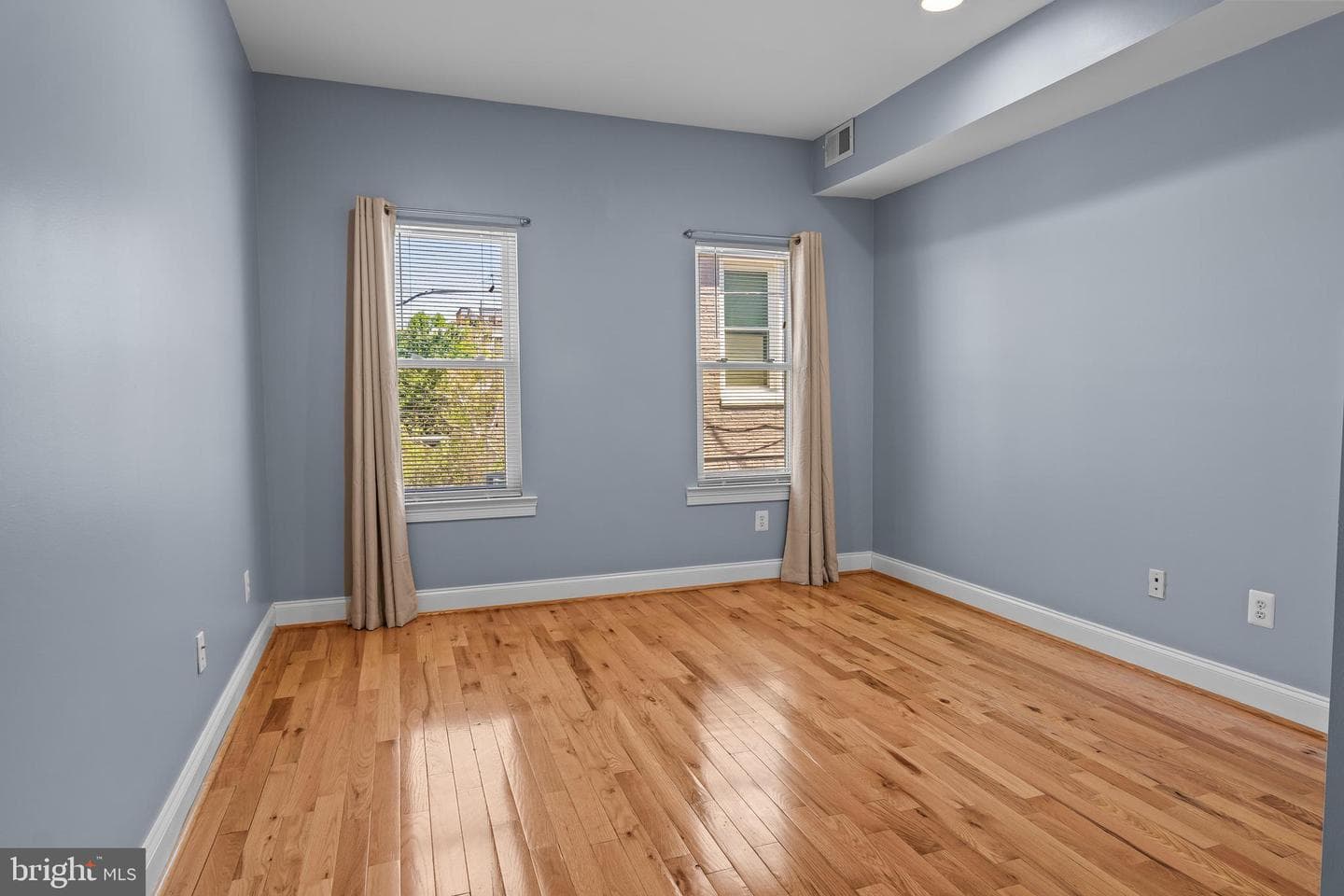 2912 Dillon Street photo 26
