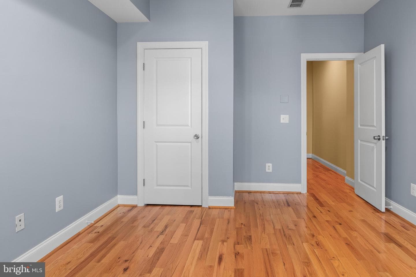 2912 Dillon Street photo 27