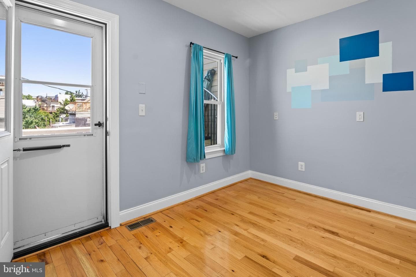 2912 Dillon Street photo 33
