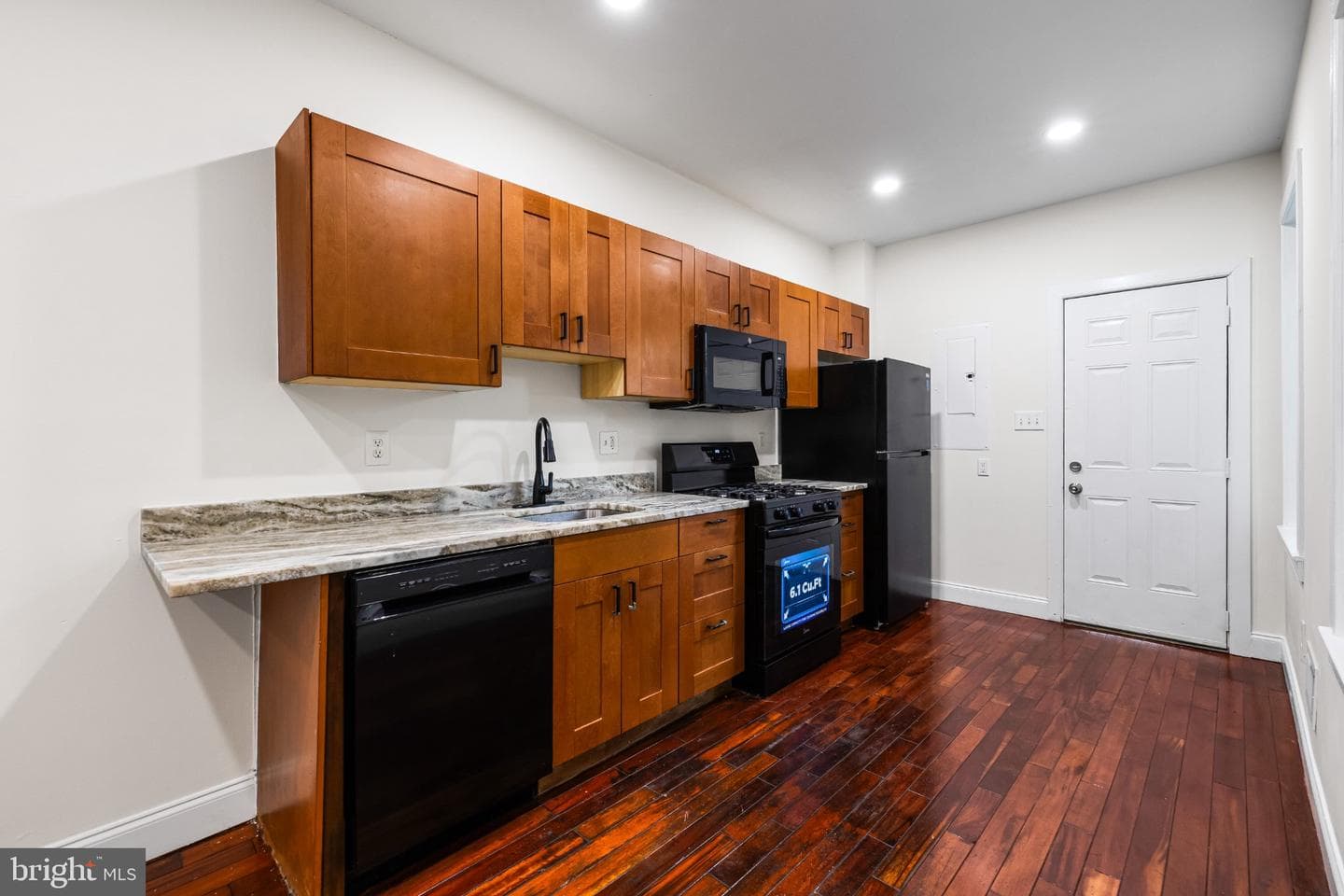 2822 Frederick Avenue photo 11