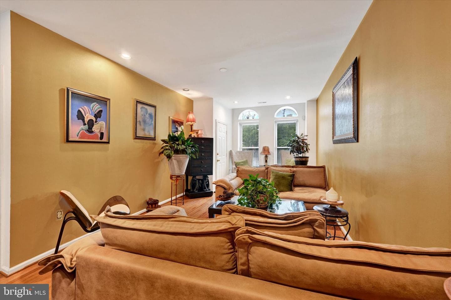 2072 Linden Avenue photo 5
