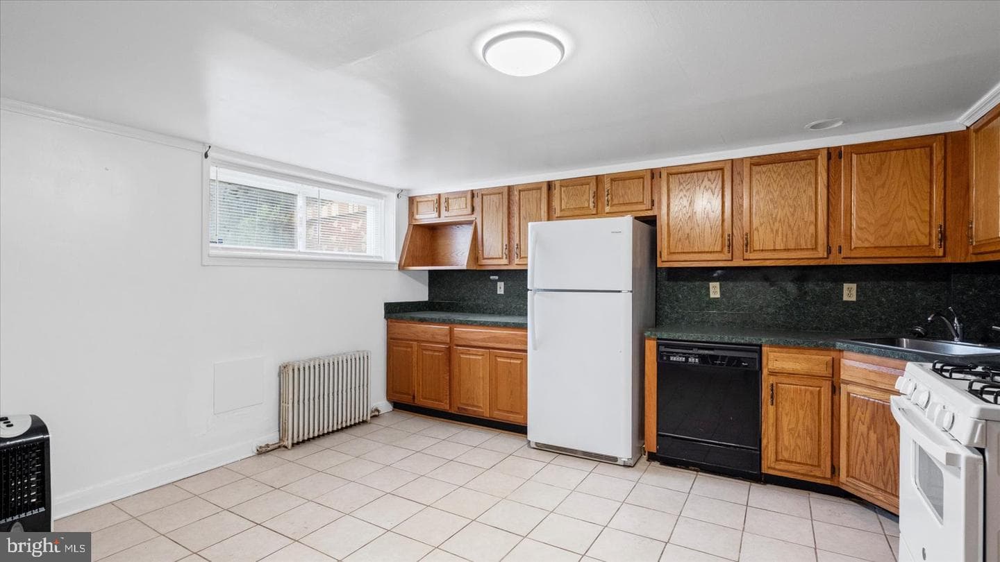 2905 E Federal Street photo 17