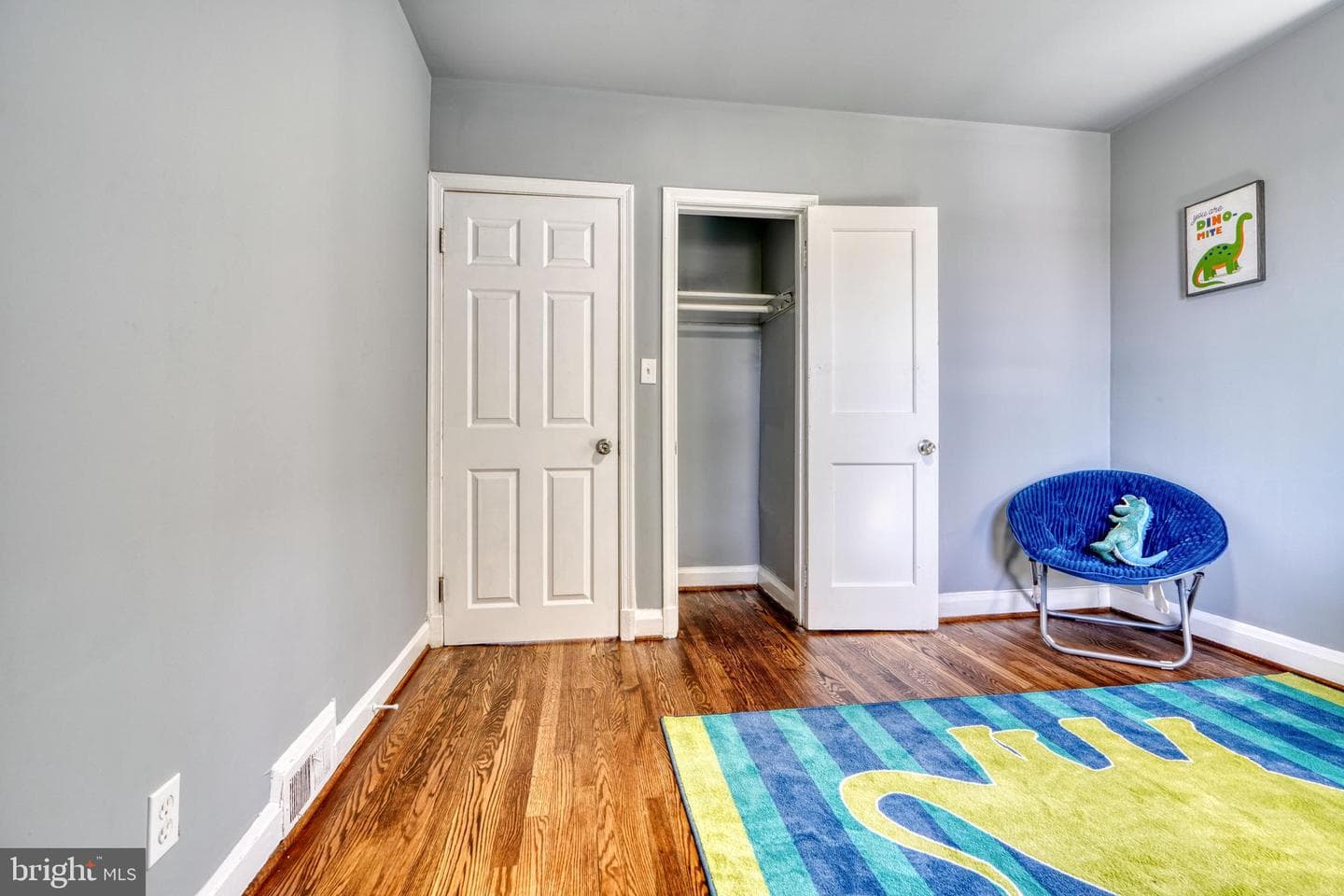 4906 Grindon Avenue photo 24