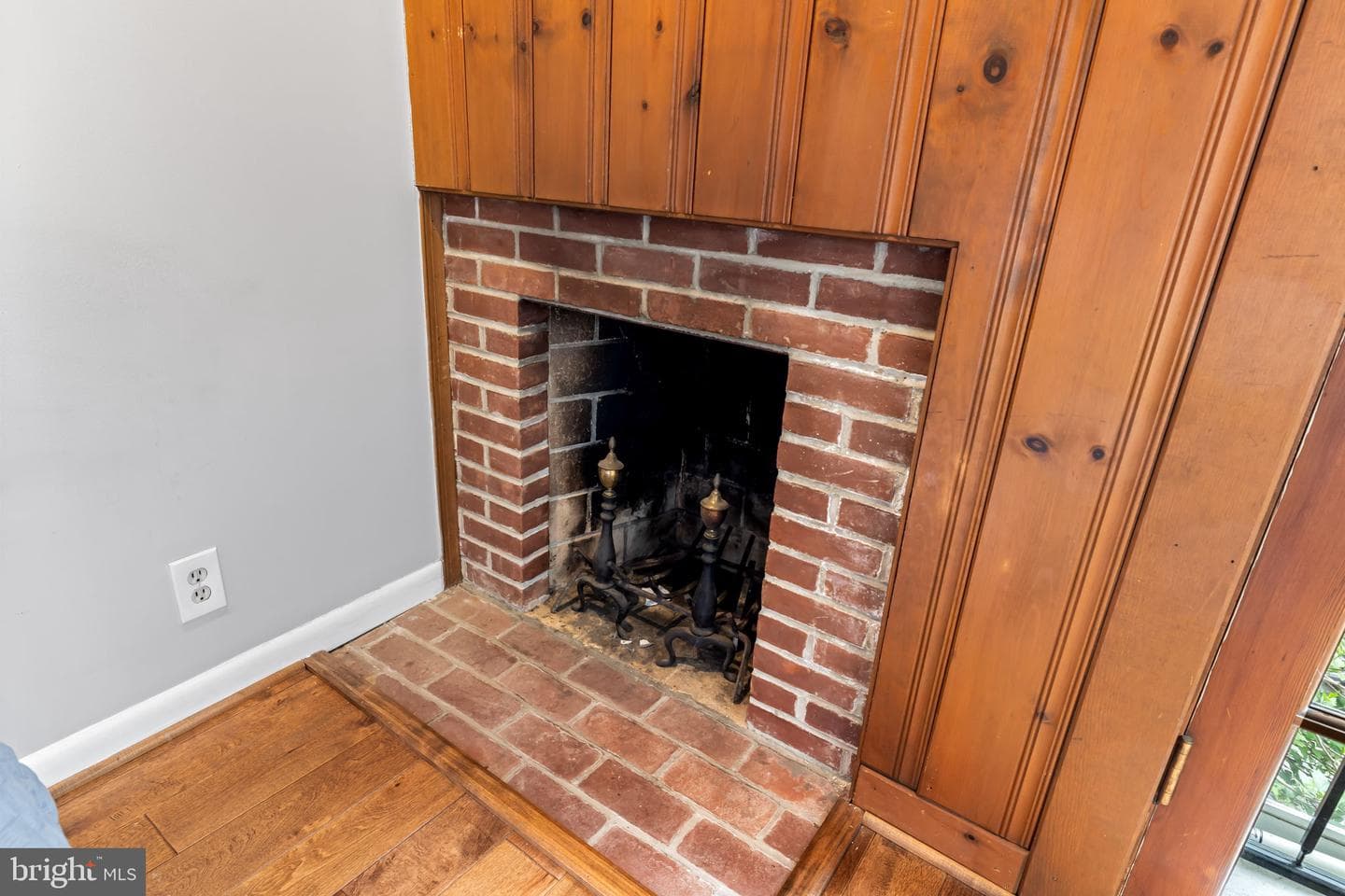112 Montgomery Street photo 23