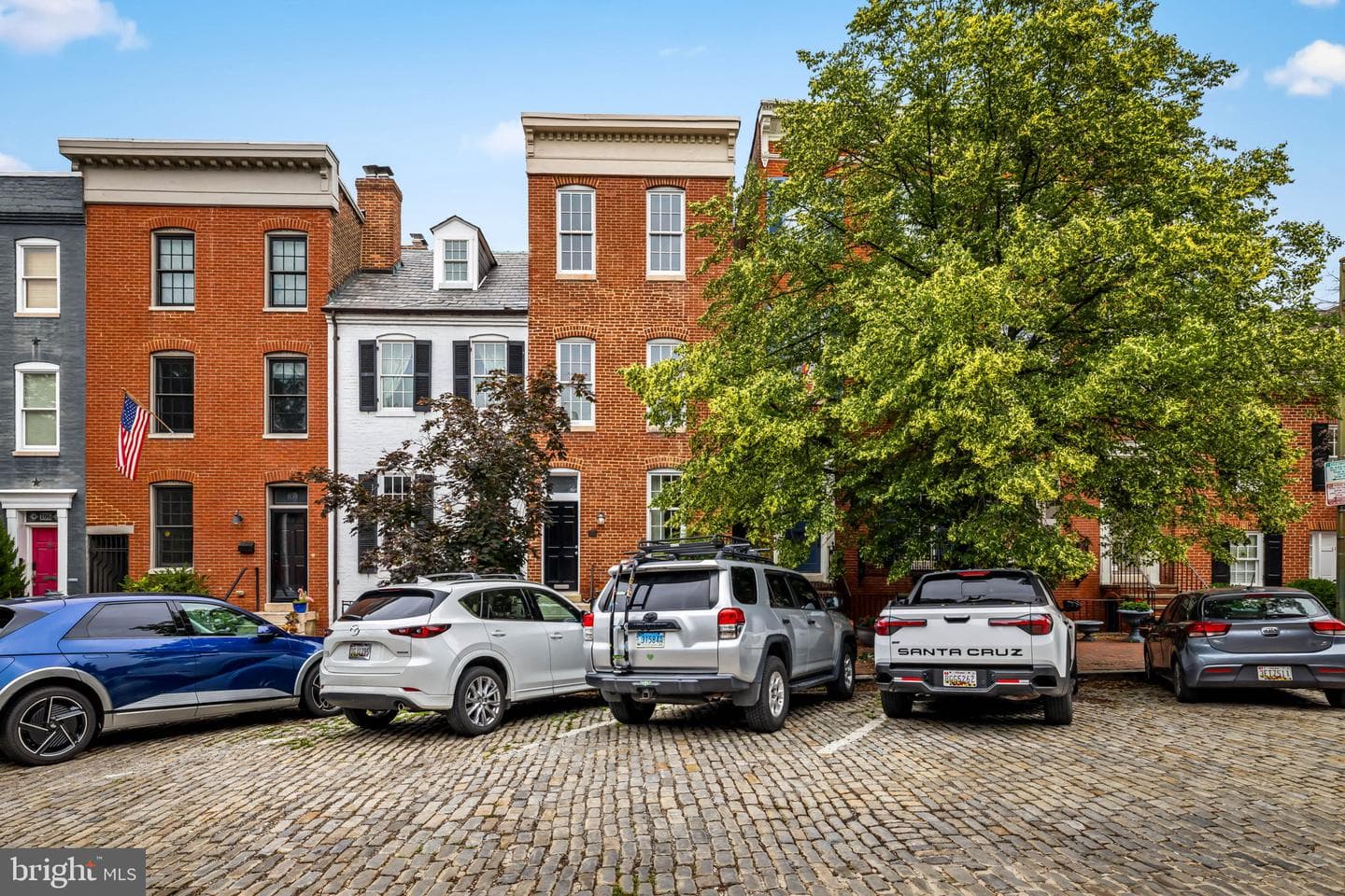 112 Montgomery Street photo 4