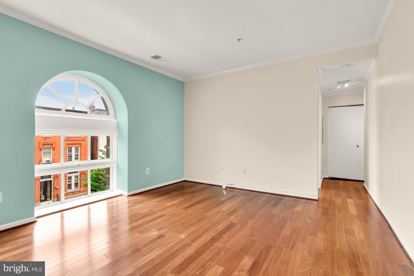 1714 Park Avenue #403 photo 11