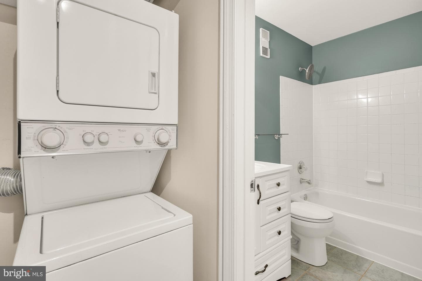 1714 Park Avenue #403 photo 27