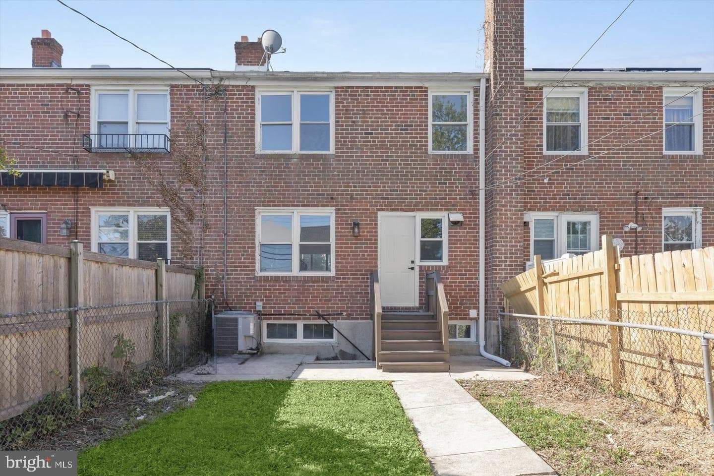 1302 Woodbourne Avenue photo 12