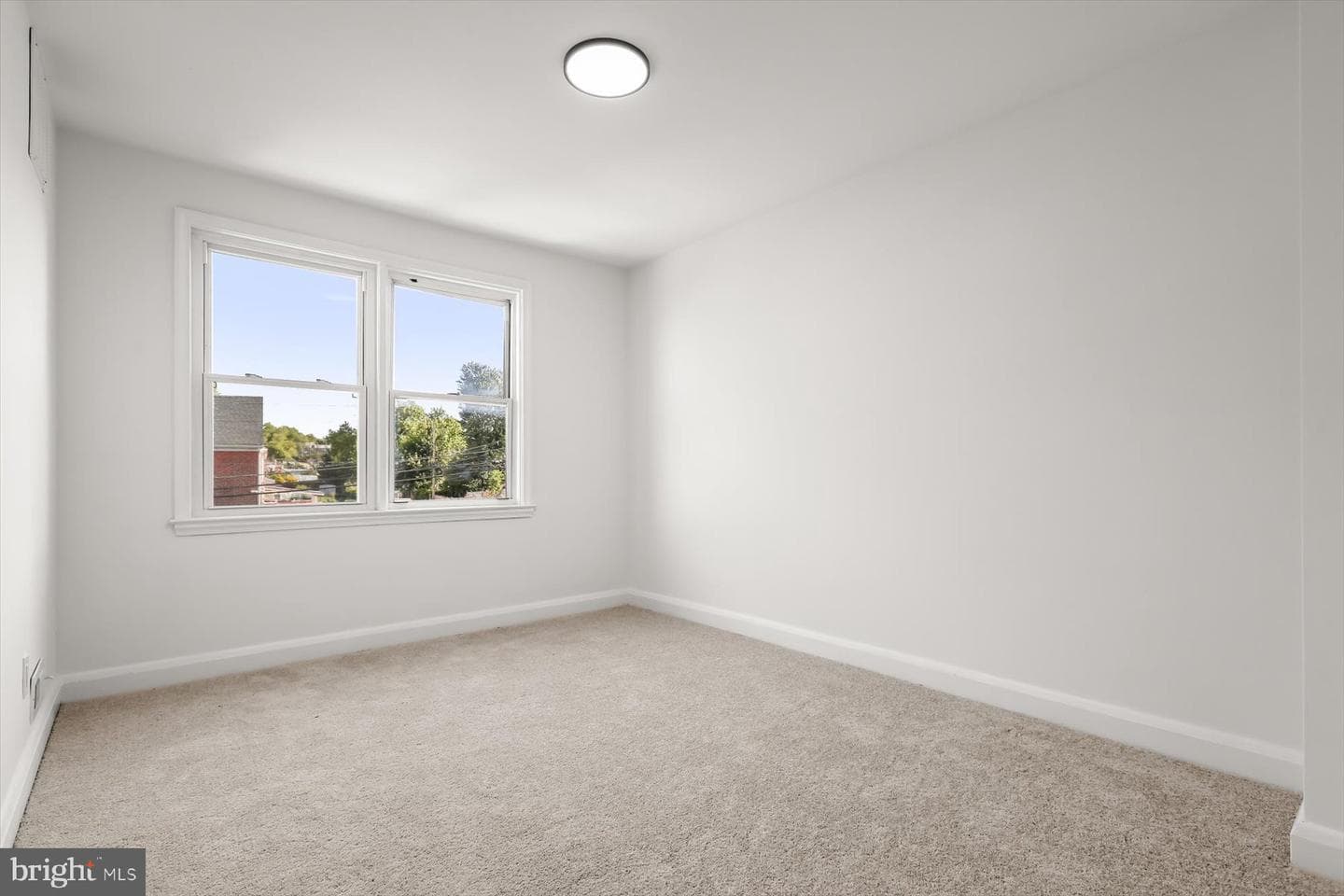 1302 Woodbourne Avenue photo 20