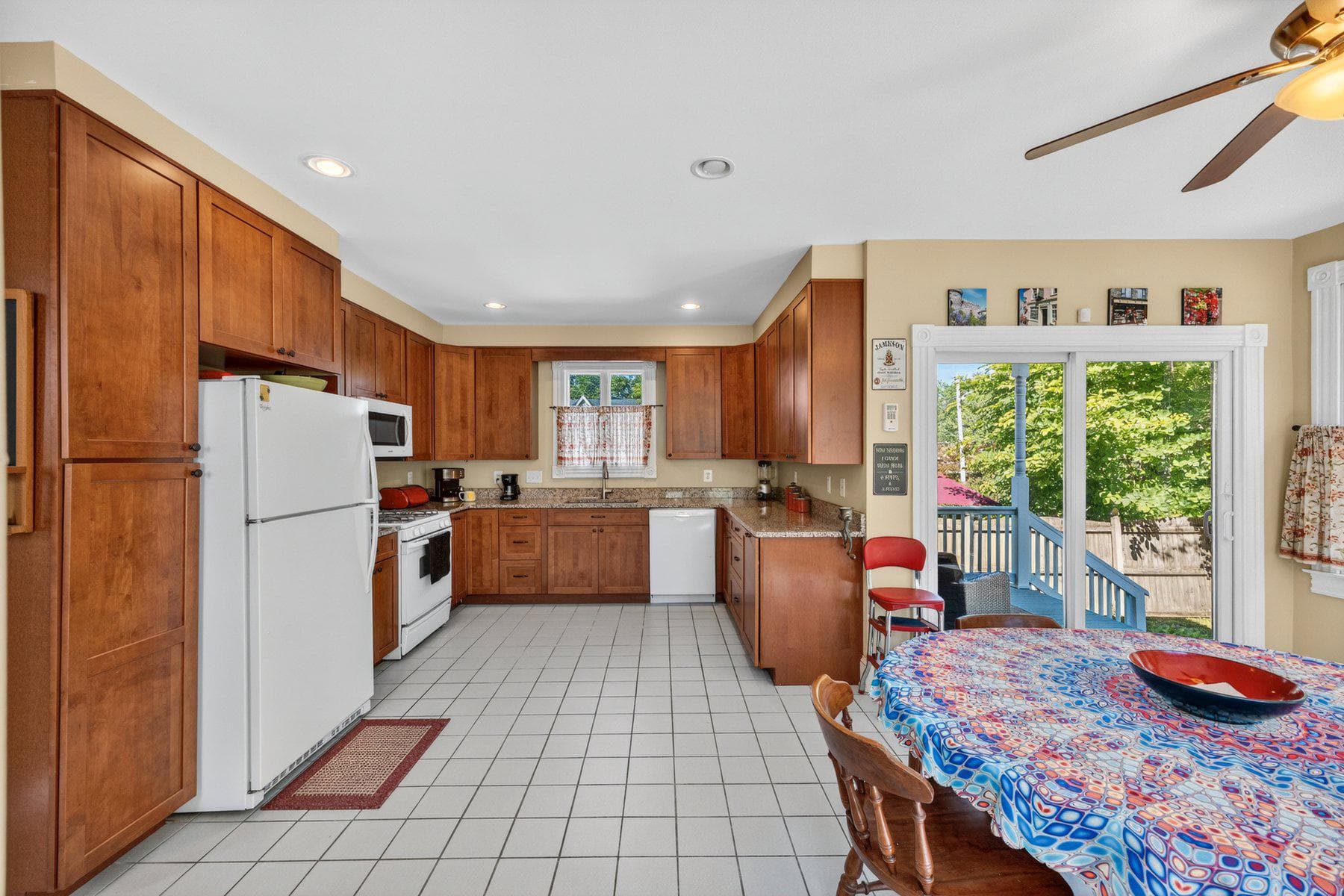 338 Rosebank Avenue photo 16
