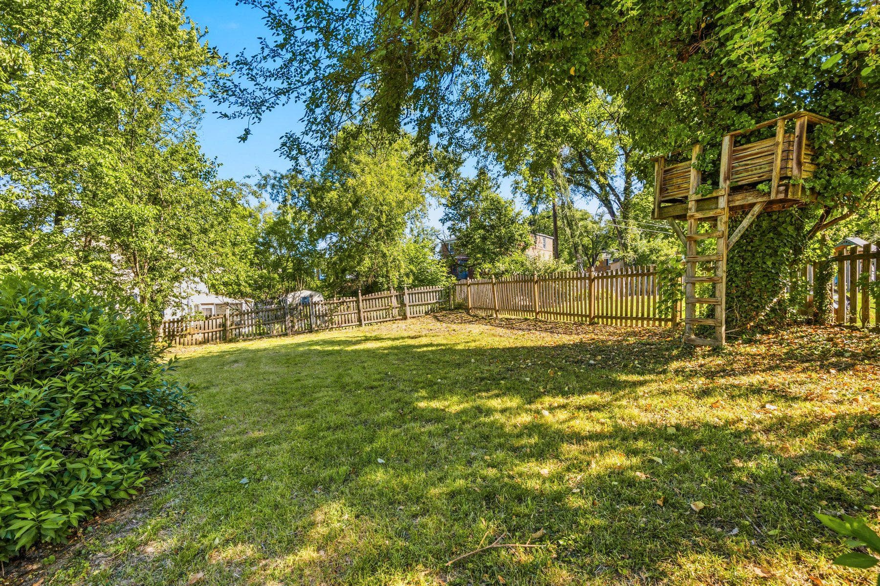 338 Rosebank Avenue photo 39