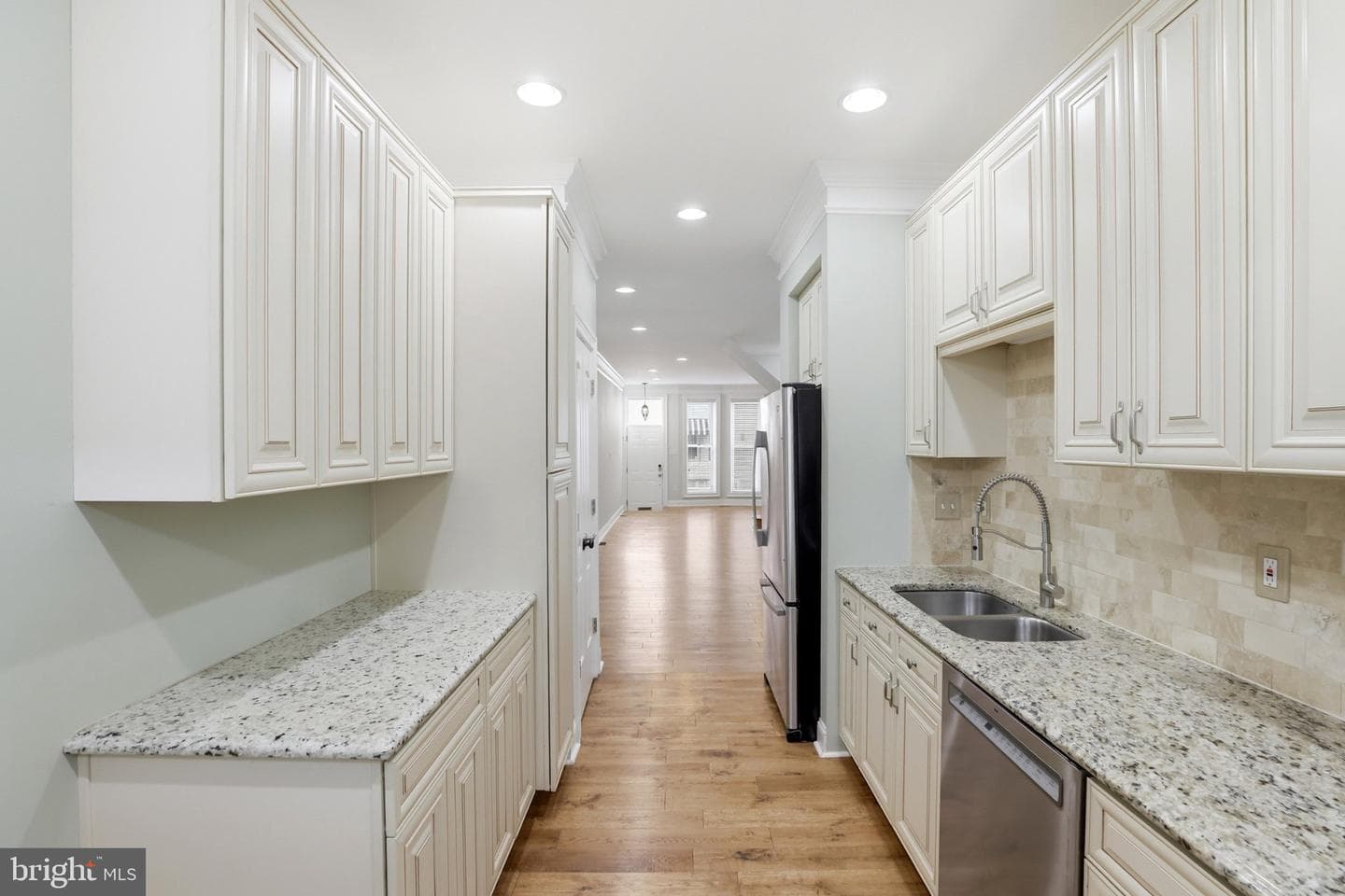 222 S Exeter Street photo 10