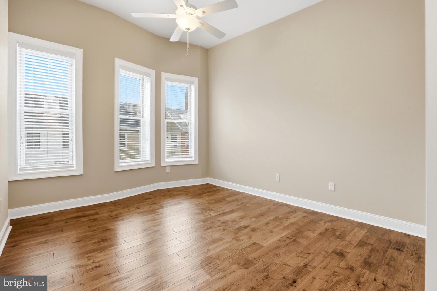 222 S Exeter Street photo 15