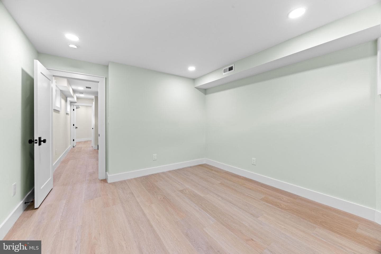 2900 Dillon Street photo 61