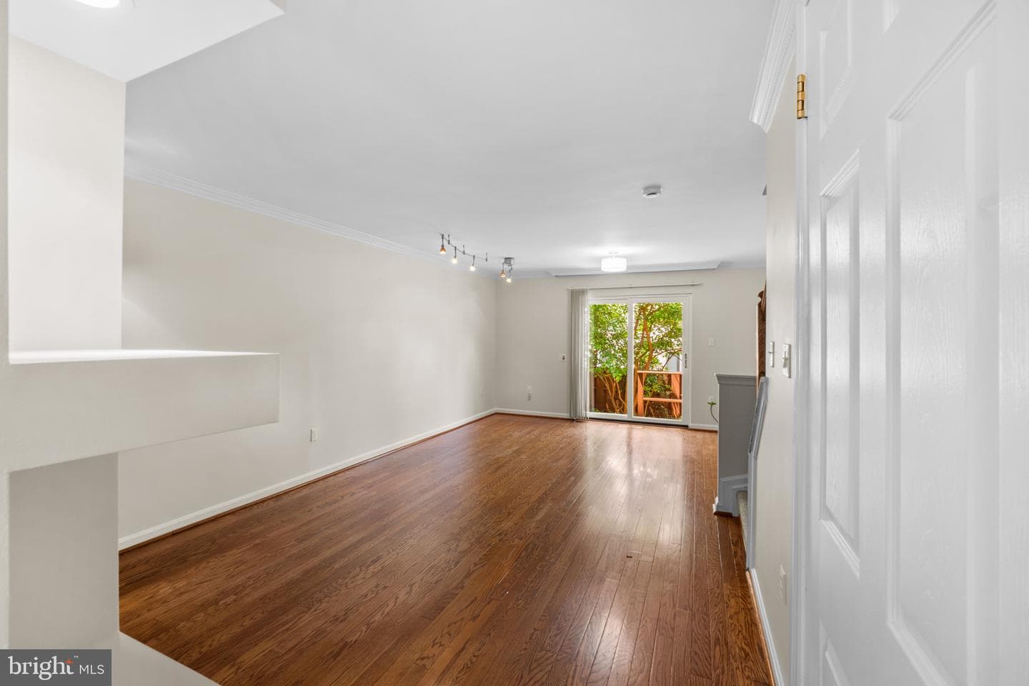 1104 S Streeper Street photo 14