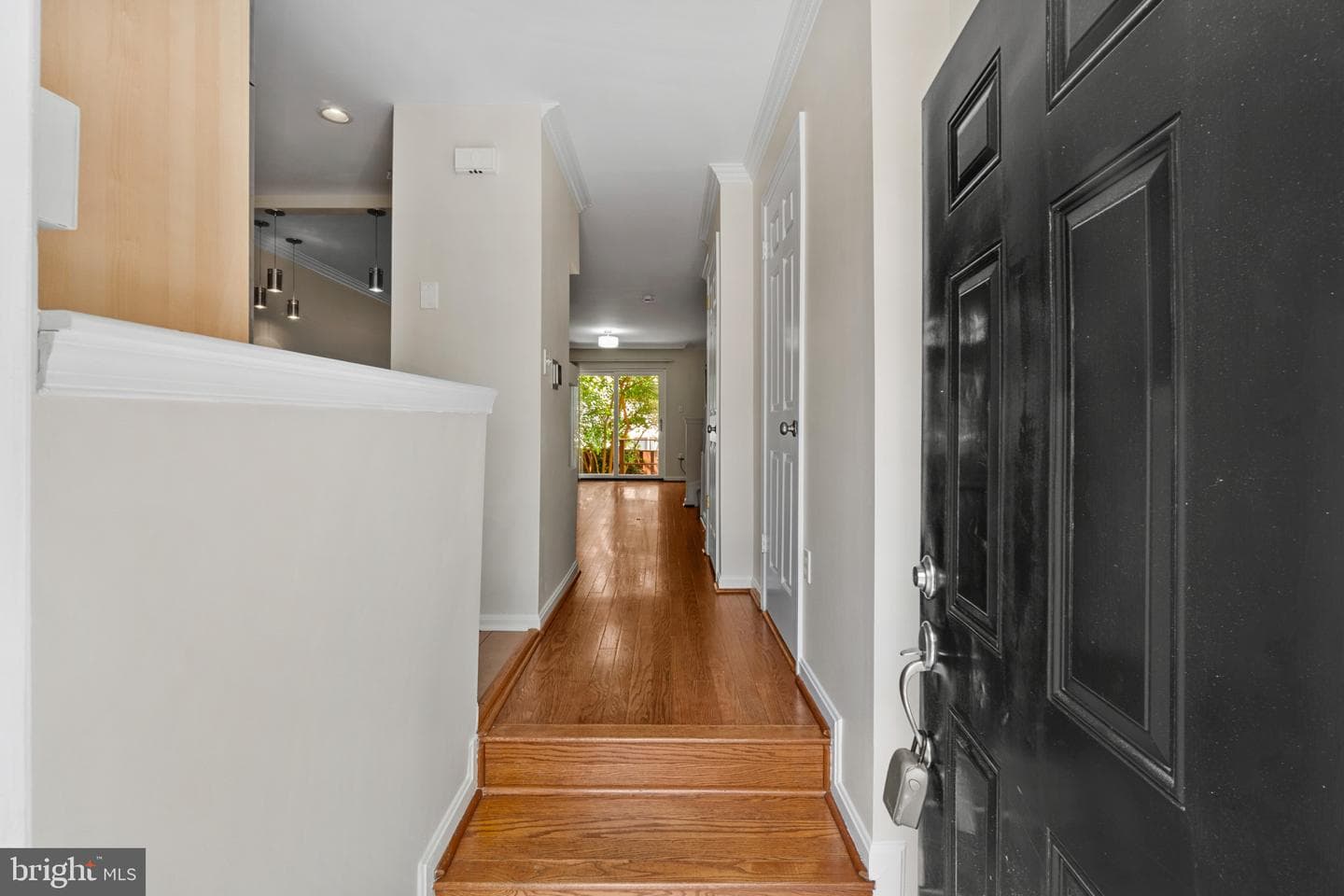 1104 S Streeper Street photo 6