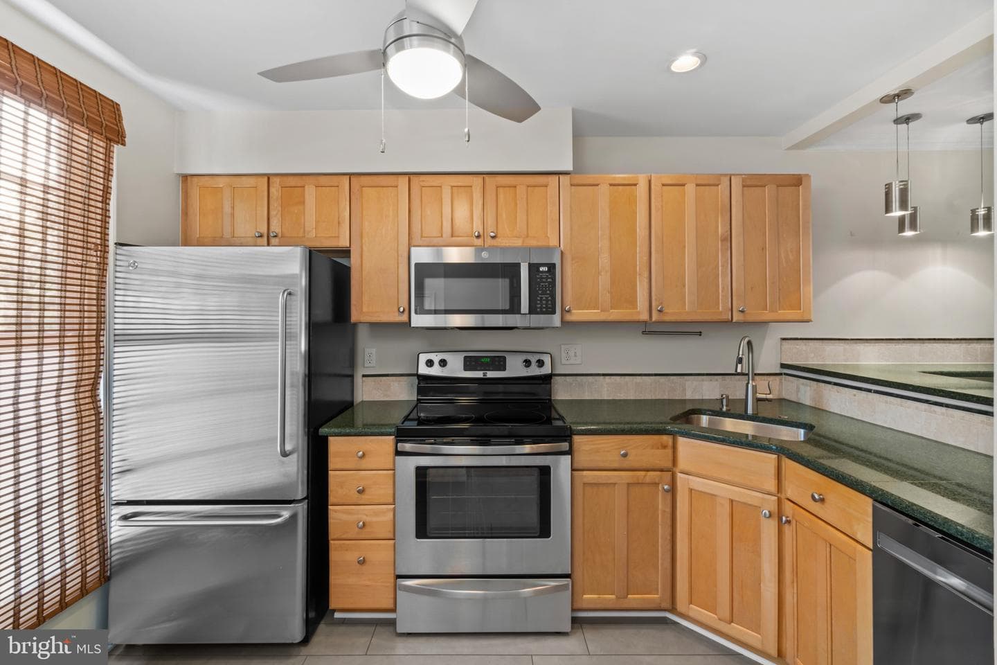 1104 S Streeper Street photo 9