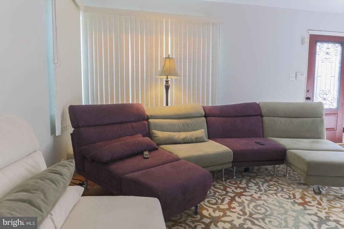 2707 Talbot Road photo 8