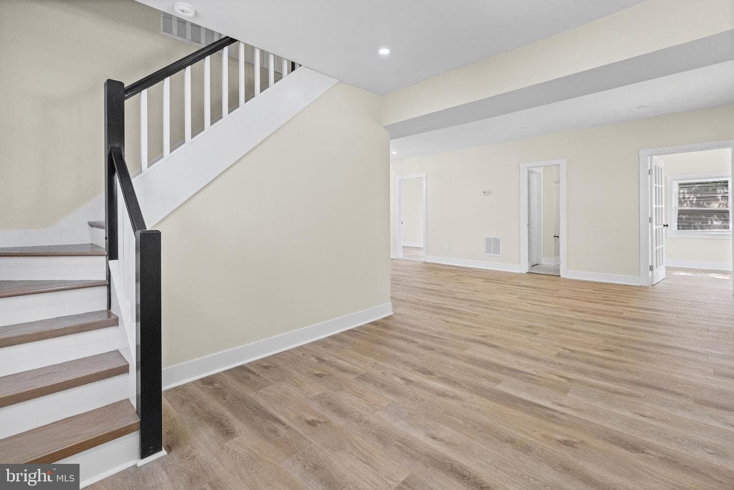 4303 W Forest Park Avenue photo 9
