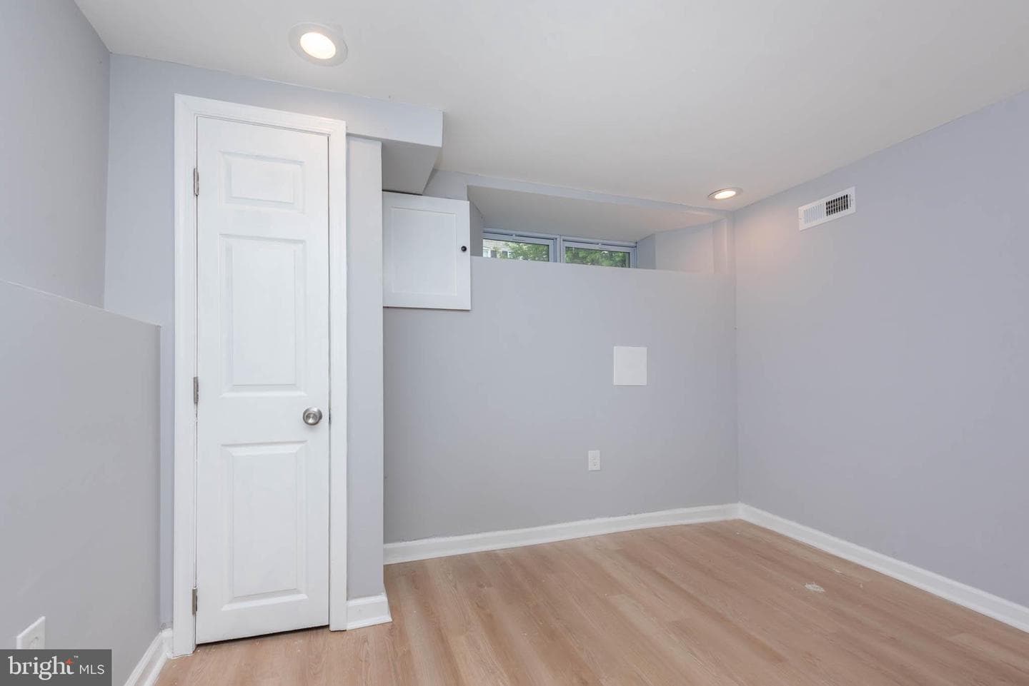 1807 E Lafayette Avenue photo 21