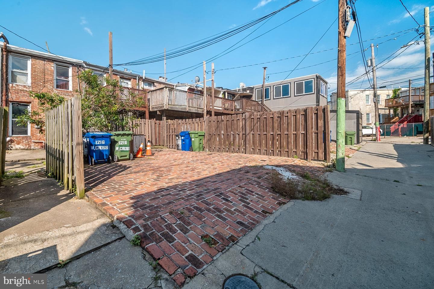 1218 W Cross Street photo 8