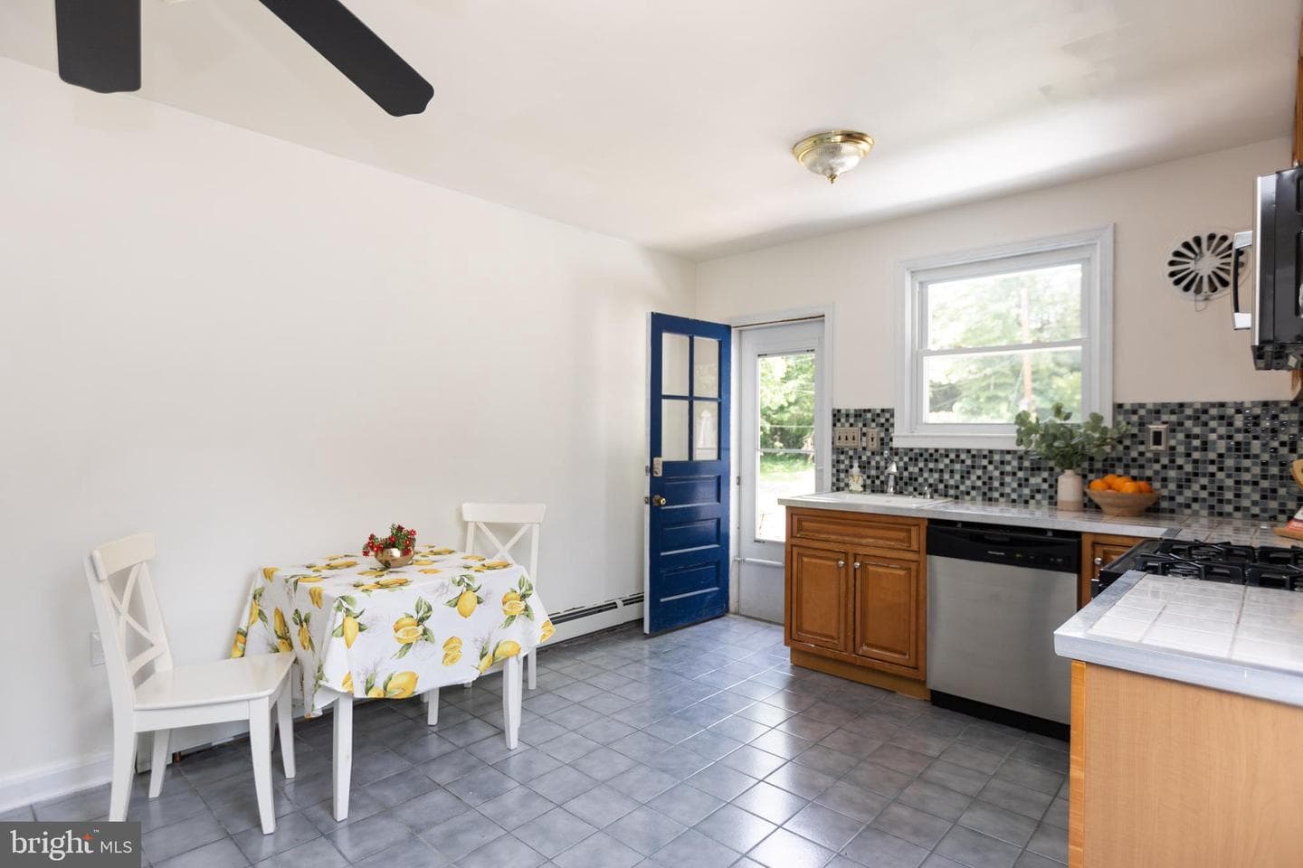 5624 Winthrope Avenue photo 10