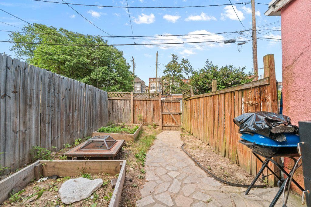 2223 Madison Avenue photo 40
