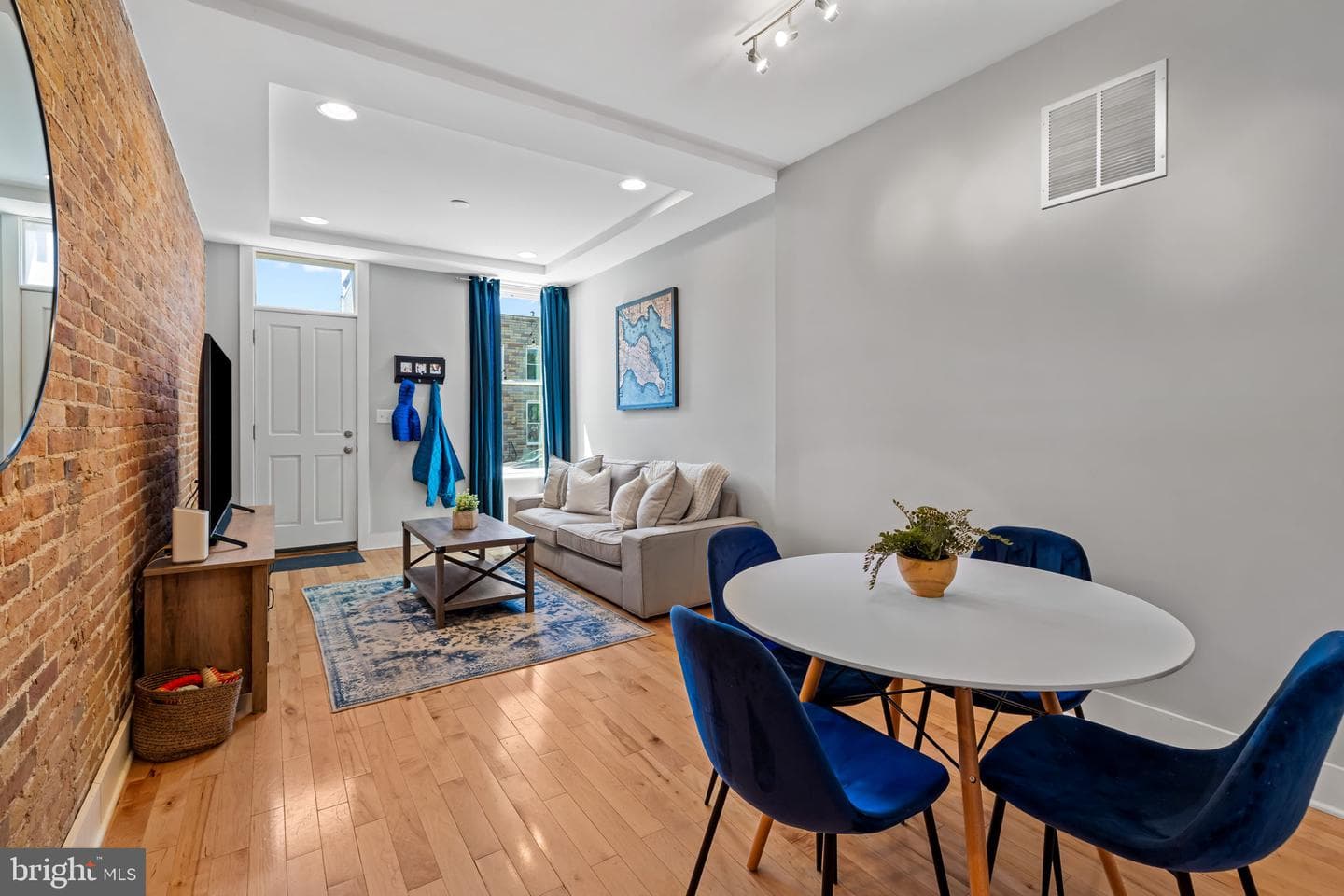 1461 Towson Street photo 6
