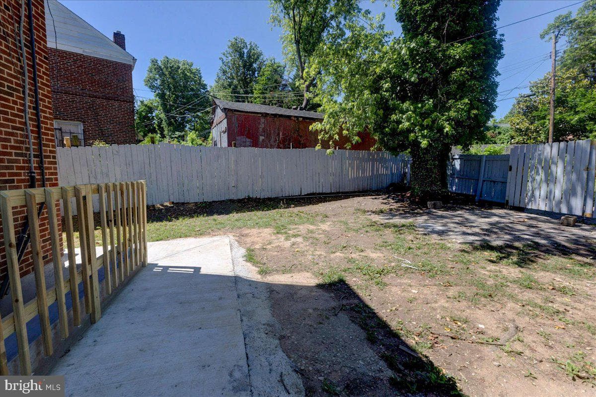 303 Charter Oak Avenue photo 17