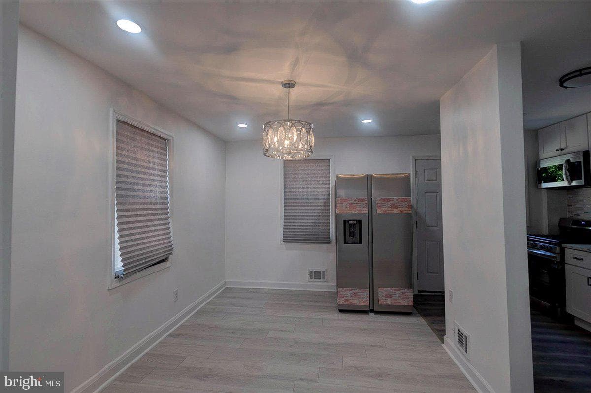 303 Charter Oak Avenue photo 8