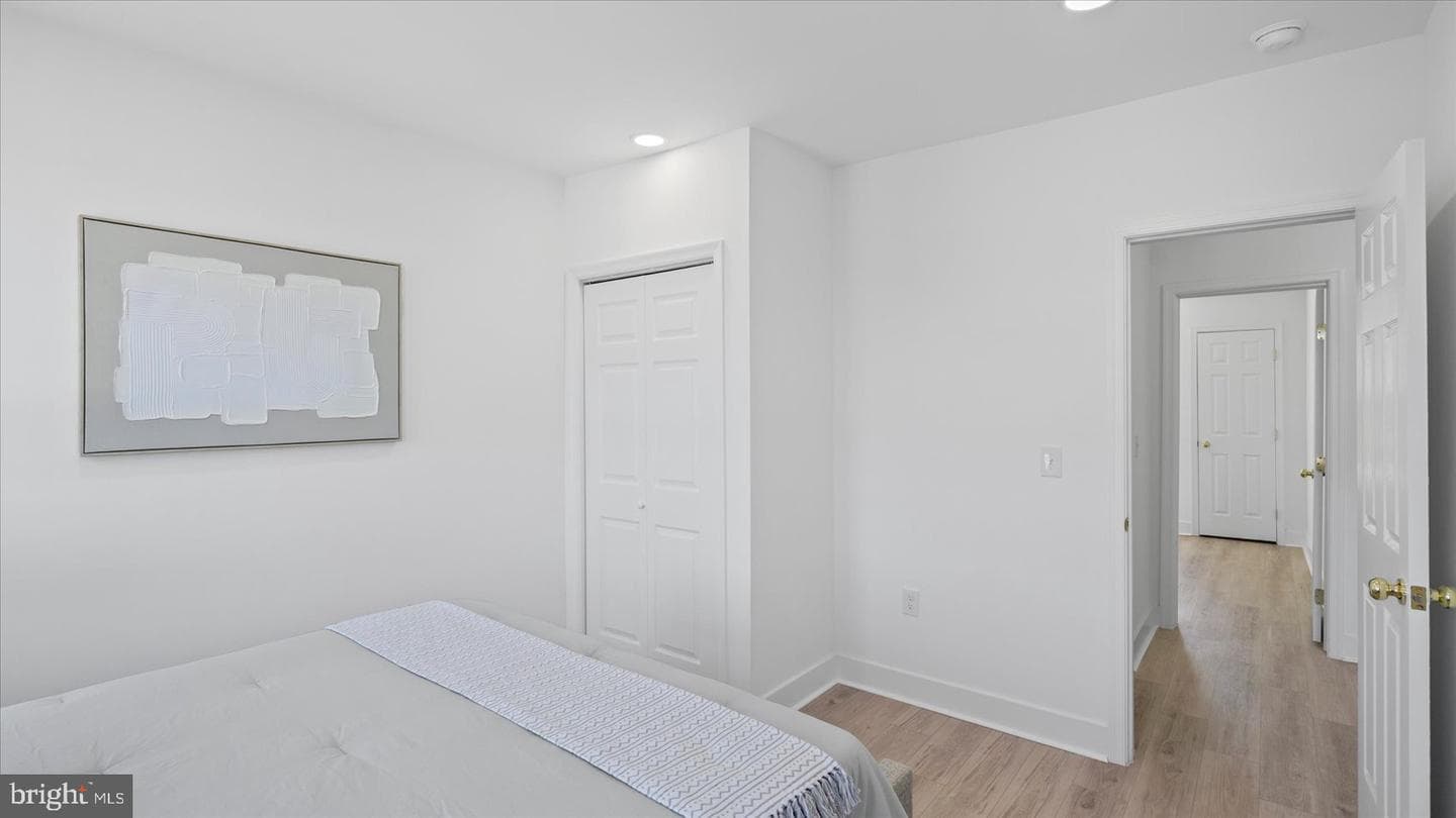 1007 N Rosedale Street photo 23
